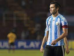 Desarrolló su carrera profesional (principalmente) en deportivo de la coruña —con el que consiguió una liga española, una copa del rey y dos supercopas de españa— y en la ss lazio. Lionel Scaloni Desafecto A Un Jugador De La Seleccion Deportes