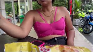 SEXI COLOMBIANA FOLLADA EN BAI PUBLICO MIENTRAS ESTAN MUCHAS PERSONAS  MIRANDO