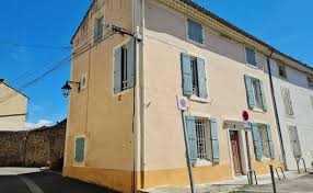396.44 € ttc (hors zone tendue ou centre ville de bagnols, 3ème étage, appartement climatisé séjour avec coin cuisine,. Puccli7k3rblsm