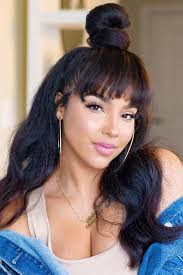 27 Flattering Hairstyles That Can Beautify Your Big Forehead Side Bangs Hairstyles Hairstyles For Thin Hair Curly Hair Styles Naturally