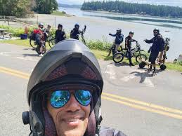 Getting very excited about Dave Day Saturday. Upwards of 40,000 bikes  heading to Barrow. It said teddies and Hawian shirts so I'm sorted. Hope he  enjoys the day.