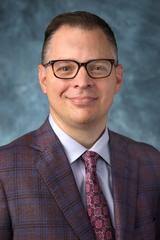 Courtney Hardy's Instagram, Twitter & Facebook