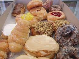 Schuler S Bakery Springfield On The Ohio Donut Trail Food Challenge Food Yummy Food
