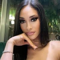 Becky Knott's Instagram, Twitter & Facebook