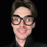 Eddie Newcomb's Instagram, Twitter & Facebook