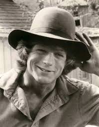 What are some Jimmy Buffett vibe suggestions in St. Augustine?