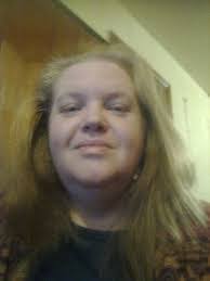 Lori Carlson's Instagram, Twitter & Facebook