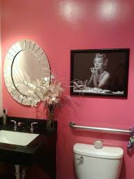 Marilyn Pic In Broom Glam Bathroom Ideas Marilyn Monroe Bathroom Restroom Decor