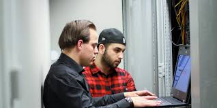 Bachelor's degrees in software engineering train students in programming languages, computer networks, coding, security, and software design. Bachelor Software Engineering Study Programmes Saxion