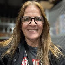 My sister has some kittens that need a forever home. You can reach out to  me or her. Thank you