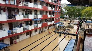 Pulau pinang yang merupakan negeri tarikan pelancong dilanda banjir kilat awal pagi ini ekoran hujan lebat sejak pukul tiga pagi tadi. Banjir Pulau Pinang Surau Ini Buktikan Sifat Kemanusiaan Rakyat Malaysia