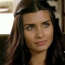 Tuba Buyukustun Turkish Actress Peinados Rostro De Mujer Belleza Mujer