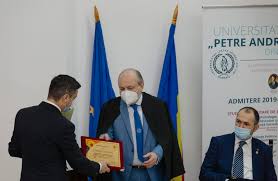 Media de admitere = 50% media generală a examenului de bacalaureat + 50% rezultatele școlare obținute la proba scrisă la examenul de bacalaureat, la disciplina psihologie. FundaÈia AcademicÄ Petre Andrei Din IaÈi A Implinit 30 De Ani De La InfiinÈare Universitatea Petre Andrei Din Iasi