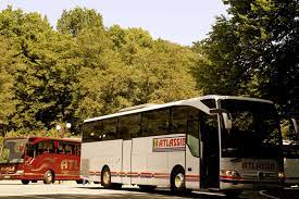 Turistii care solicita partaj in camera. Curse Autocar Si Transport Persoane In Europa Atlassib