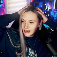 Jocelyn Mason's Instagram, Twitter & Facebook