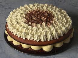 Genoise Feuillantine Chocolat Creme Diplomate Vanille Et Chantilly Maison Recettes Cooking Recette Feuillantine Chocolat Recette Genoise Sauce Sucree