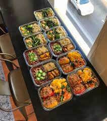 It is perfect for dinner and makes the most one of my favorite dishes is honey sesame chicken. My Sunday Meal Prep Turkey And Quinoa Stuffed Bell Peppers Bison Chili Honey Sesame Chicken Bowls Mealprepsunday