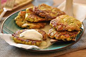 Nelle nostre guide puoi scoprire tutte le misure adottate dai patria del tortel de patate, piatto tipico del trentino occidentale, è la val di non, tanto che a sporminore, è stata fondata nel 1998 una vera. Rosti Di Patate Ricetta Originale Con Le Patate Crude