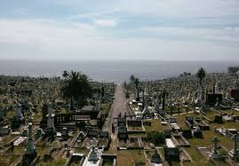The cemetery contains the graves of many significant australians including the poet henry lawson. A Walk Through Australian History At Waverley Cemetery