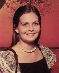 Candace Wills's Instagram, Twitter & Facebook