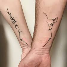 — achetez la liste, puis envoyez une photo du couple par message étsy. 15 Idees De Tatouage A Faire En Couple Modeles Tatouage Couple Tatouage Couple Jolis Tatouages