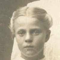 Zina Howard's Instagram, Twitter & Facebook