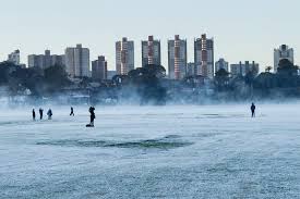 Curitiba registra geada e temperatura abaixo de 5ºc | meio dia pr. Curitiba No Inverno Guaira Palace Hotel