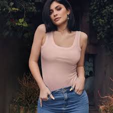 Photogallery of kylie jenner updates weekly. Kendall Jenner Kylie Jenner Pacsun Summer Collection 2017 Celebmafia