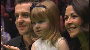 Dann schnappte er sich eine fahne von leicester city. Mark Selby Triple World Champion Youtube