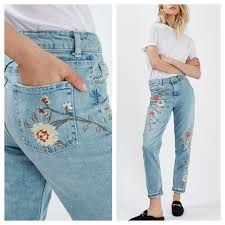 Mom jeans from pacsun are the perfect jeans for you! Topshop Jeans Topshop Moto Floral Embroidered Mom Jeans Poshmark