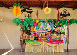 Fiesta caribeña fiesta tiki tema hawaiano cumpleaños hawaiano fiesta tematica hawaiana decoracion fiesta hawaiana fiestas en la piscina fiesta en la playa deco hawai. Fiestas De 15 Anos Tematicas Hawaianas Buscar Con Google Decoracion Hawaiana Decoracion Fiesta Hawaiana Decoracion Fiesta