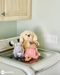 But hand washing isn't your only option for how to clean a teddy bear! How To Wash Stuffed Animals Correctly And When To Do It Laptrinhx
