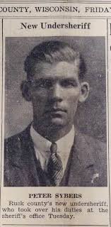 1947 .... La Crosse School bus driver "Pete" (no last name listed) with  George Britton and Ann Wartinbee ..... 😎