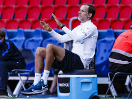 Kurz vor heiligabend fiel die entscheidung: Psg Coach Tuchel Fractures Foot In Workout Thescore Com