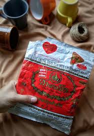 Cincau yang biasa diolah sebagai campuran es, ternyata enak dipadu dengan teh dan susu. Projek 175 Teh Cincau