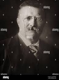 Edward Deakin's Instagram, Twitter & Facebook