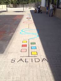 Sigue El Recorrido Psicomotricidad Proyecto Alegra Tu Patio Infantil Juegos De Recreo Juegos Para Pintar Juegos De Motricidad
