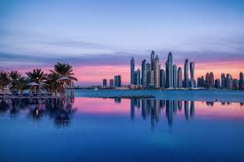 Dubaj (dubai), vstupní brána do spojených arabských emirátů, velká aglomerace a hlavní centrum středního východu láká turisty z. Spojene Arabske Emiraty Musely V Boji S Pandemii Pritvrdit Businessinfo Cz