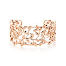 Tiffany Co Paloma Picasso Olive Leaf Cuff Olive Jewelry Tiffany And Co Jewelry Pink Gold Jewelry