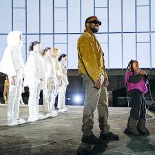 Yeezy season 7 stockists were invited to a showroom that was empty, it was an unexpected meeting explaining that there won't be any apparel or accessories for season 7 as kanye west couldn't do what he wanted to achieve with this collection. Kanye West Returns To Paris Fashion Week The New York Times
