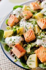 Salade Au Saumon Pommes De Terre Et Concombre Marine Food For Love Salade Saumon Salade De Poisson Idee Recette Salade