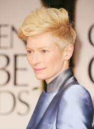 Pin Von Emily Lyons Auf Style Styling Kurzes Haar Kurzhaarschnitt Madchen Androgynes Haar