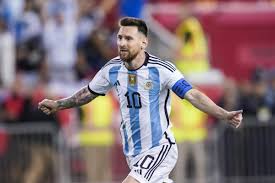 Messi marca doblete en otra victoria de Argentina - Los Angeles Times