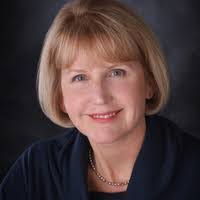 Julie Cade's Instagram, Twitter & Facebook