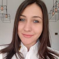 100+ profiluri „Eva”