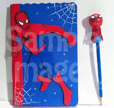 Capa De Caderno Em Eva Infantil Masculino Moldes Del Hombre Arana En Foami Buscar Con Google Cadernos Decorados Caderno Decorado Com Eva Cadernos Personalizados