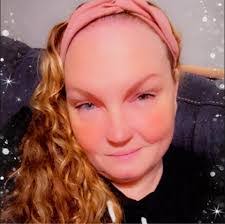 Mandy Cochran's Instagram, Twitter & Facebook