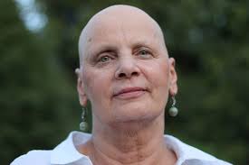 Janina Ochojska: „Trudno powiedzieć, że rak to dar, ale przyjmuję go jako  zadanie. Dać sobie z nim radę