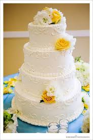 Wedding Cakes Country Wedding Cake At Altadena Country Club Country Wedding Cakes Wedding Cake Roses Yellow Wedding Cake