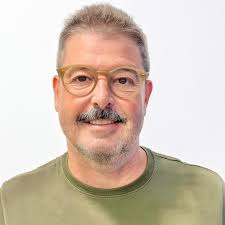 Webinar Híbrido, EaD ou Presencial? Como articular inovação, quantidade e  qualidade na educação?